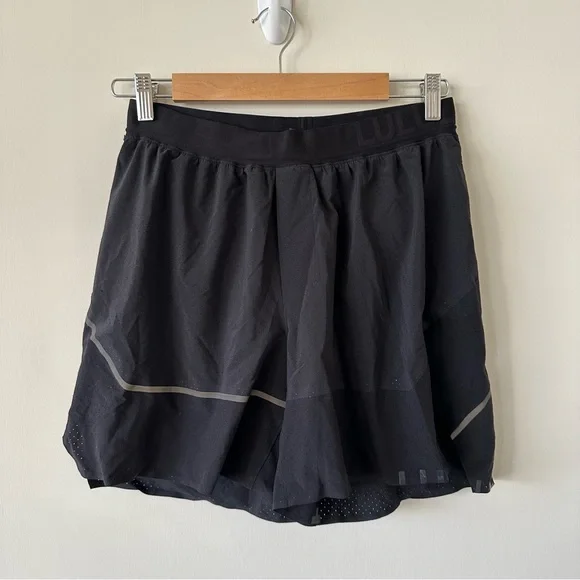 Lululemon Vented Shorts Size M - Picture 1 of 4